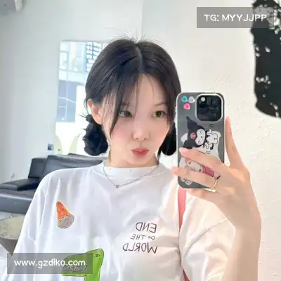 黄婧茵